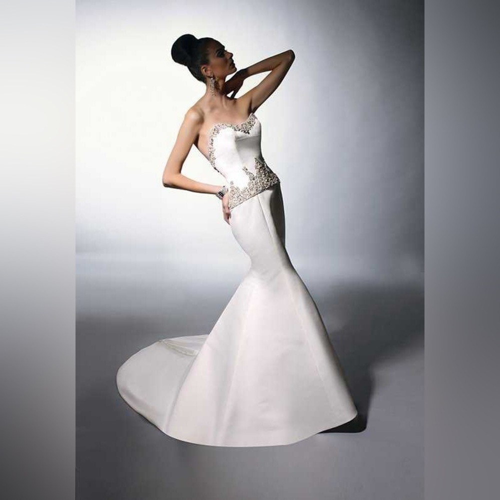 Elegant Couture Wedding Dress